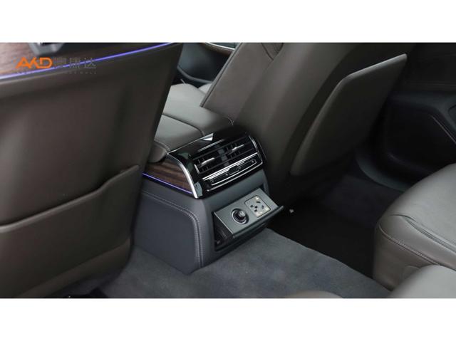 Audi A8 2024 A 8 L 55 TFSI quattro Flagship — фото 5