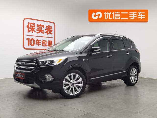 Ford Kuga 2017 года выпуска