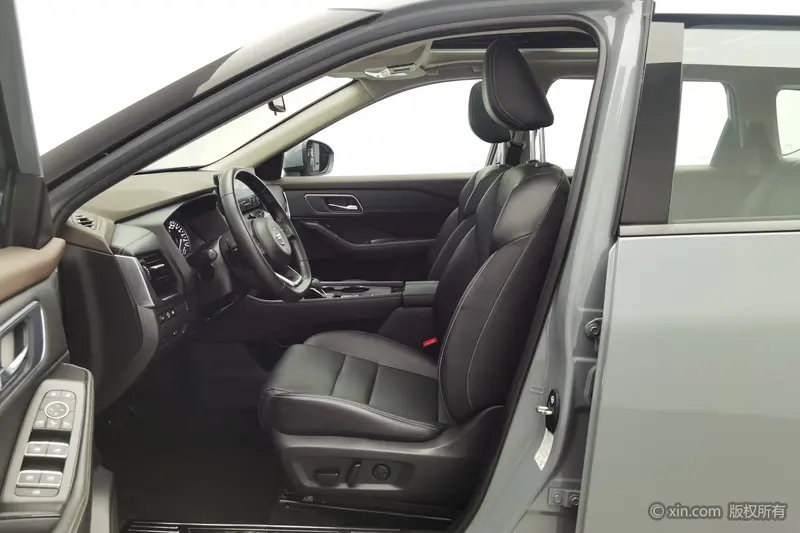 Nissan X-Trail — фото 12