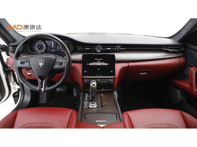 Maserati Quattroporte 2022 3.0 T GT — фото 6