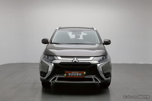 Mitsubishi Outlander 2020 2.4 L 4 WD 5 — фото 2