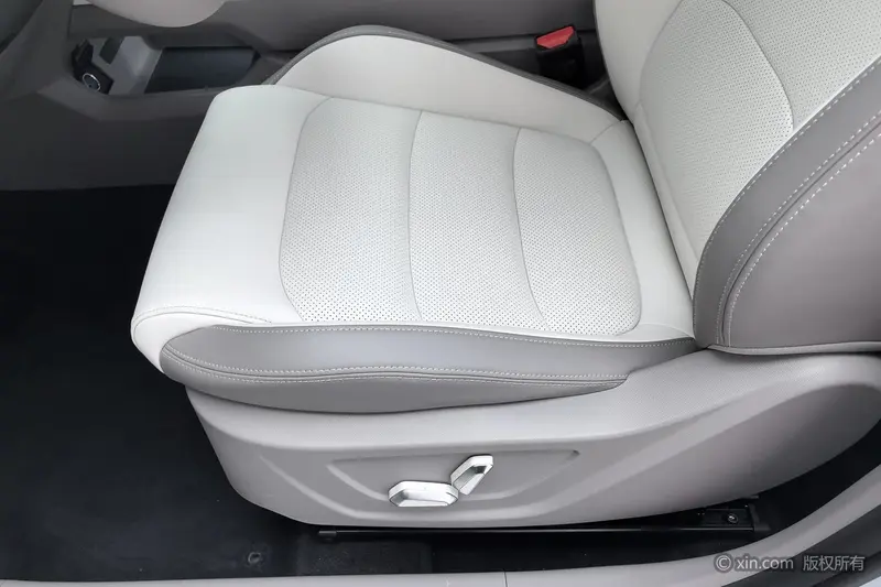 Geely ICON — фото 13