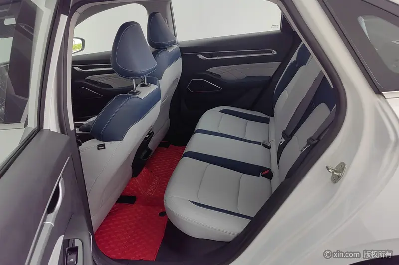 Geely Emgrand 4 1.5L CVT флагман — фото 13