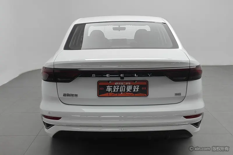 Geely Emgrand 4 1.5L CVT флагман — фото 3