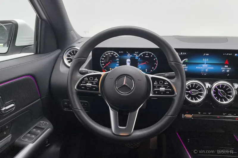 Mercedes-Benz GLA — фото 10