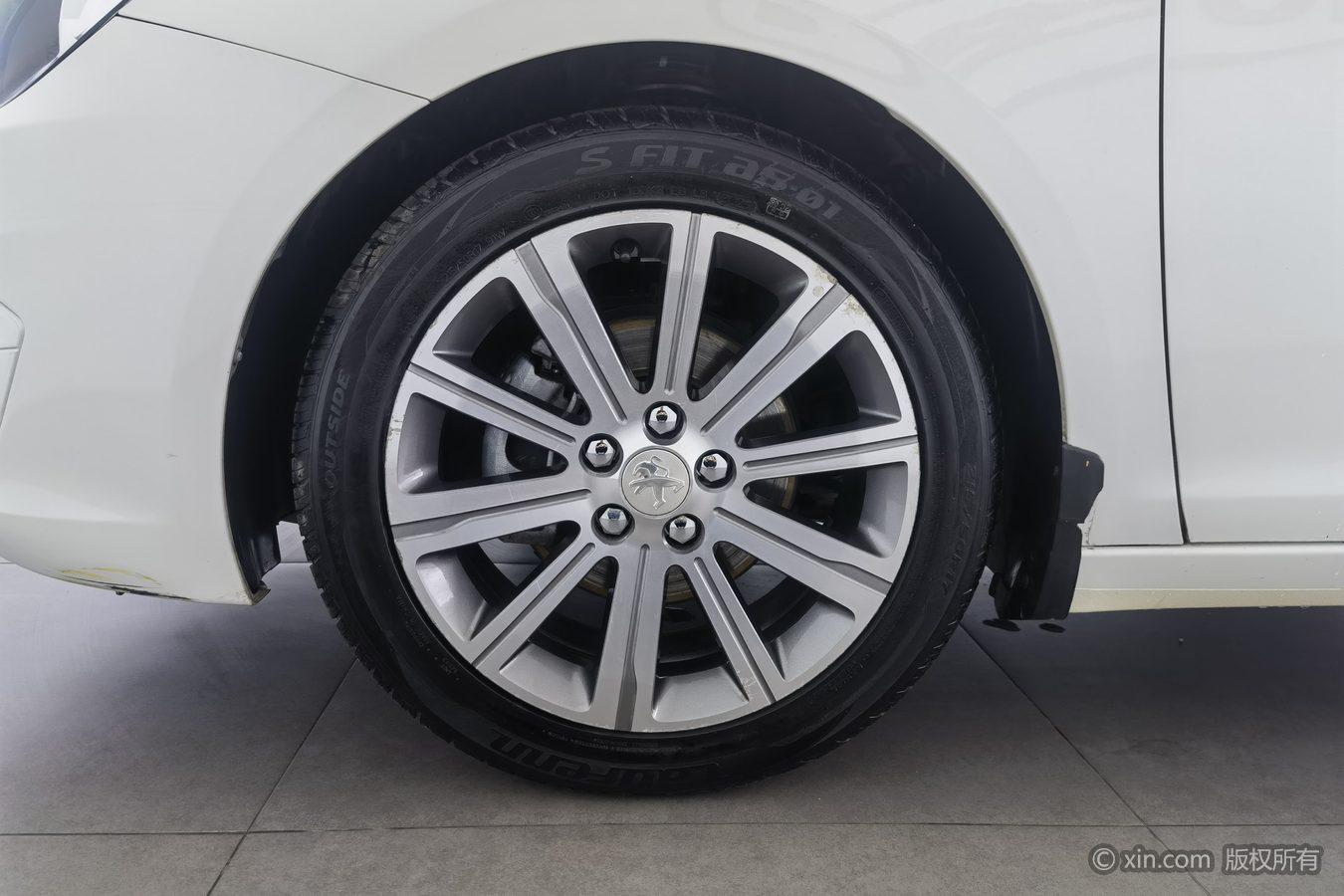 Peugeot 408 2014 1.8L AT Luxury