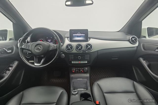 Mercedes-Benz B-Class 2015 B 200 — фото 15
