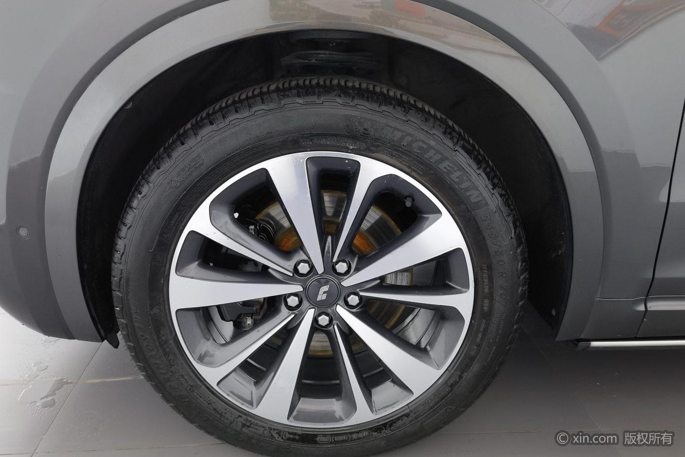 Li Auto ONE 2020 6 мест