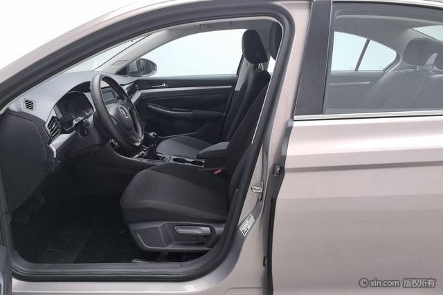 Volkswagen Bora 2020 1.5 L MT — фото 18