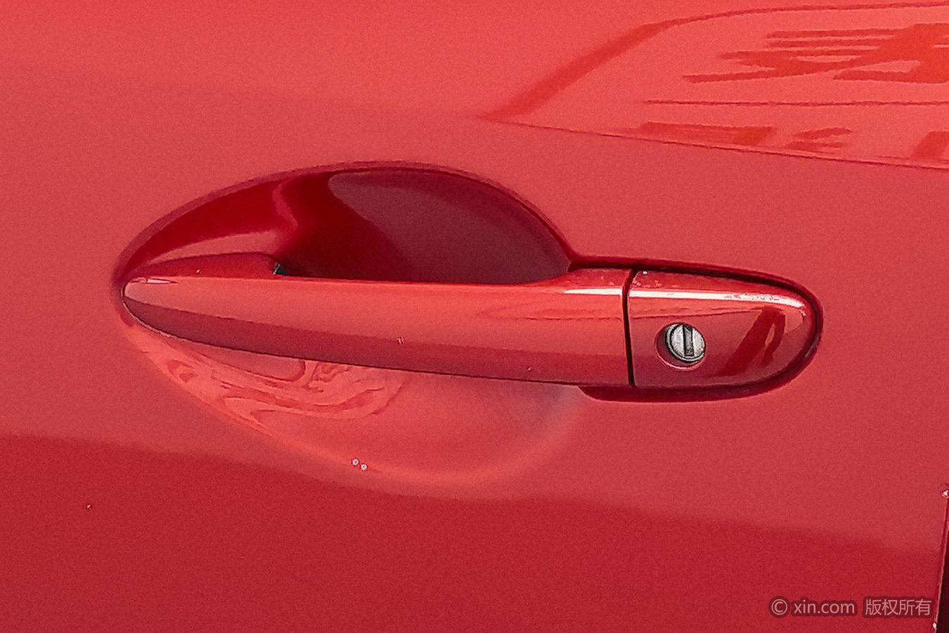 Mazda Atenza 2014 2.0L Luxury