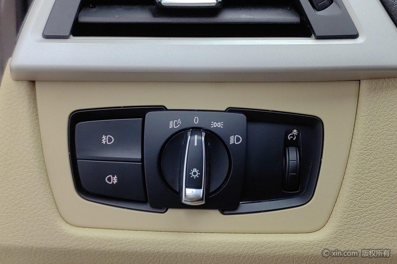 BMW 3 Series 2015 316Li Style