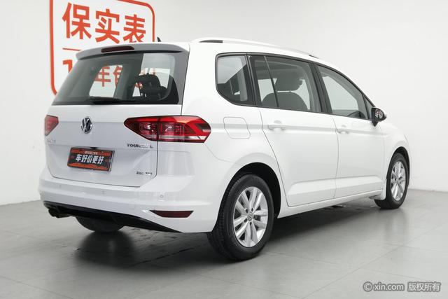 Volkswagen Touran L — фото 4