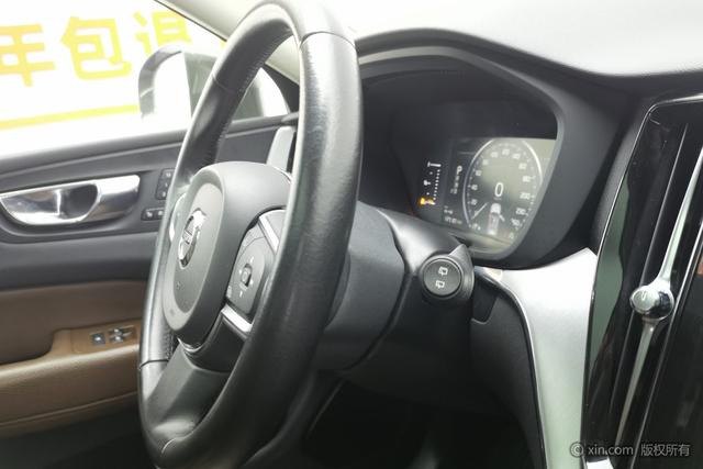 Volvo XC60 2020 T 5 4 WD — фото 12