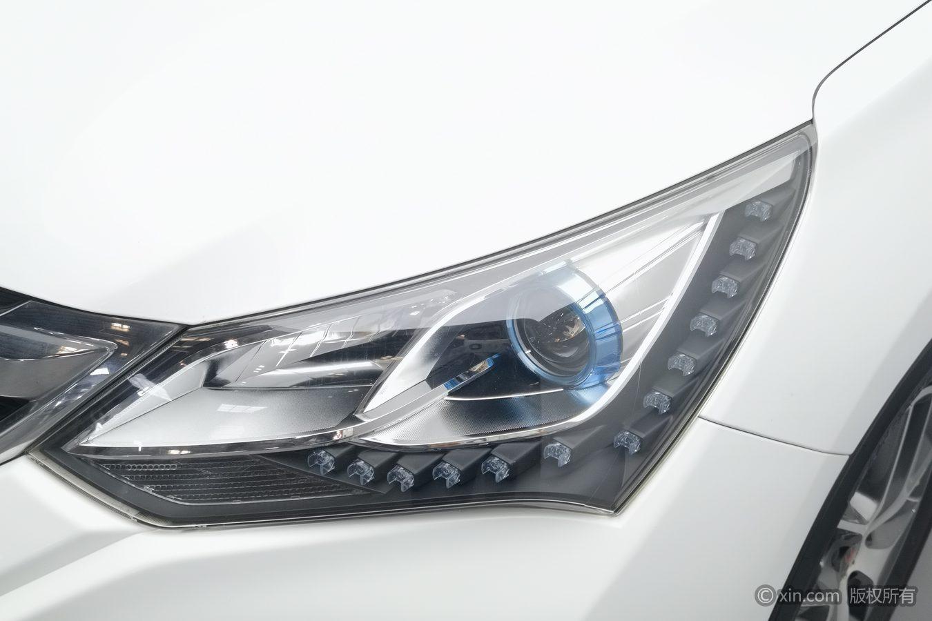 BYD Song 2016 gai shi ban 1.5TI МКПП Elite