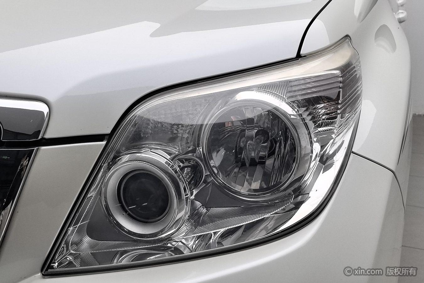 Toyota Land Cruiser Prado 2010 2.7L AT Standard