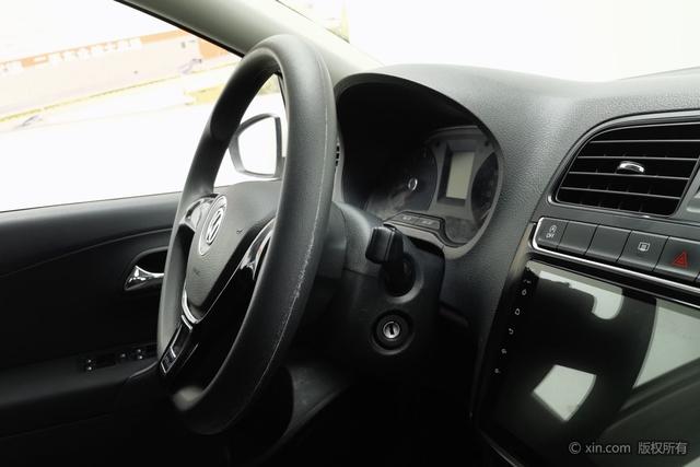 Volkswagen Polo 2018 1.5 L MT — фото 12