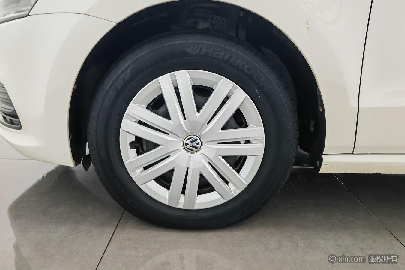 Volkswagen Polo 2016 1.4L AT