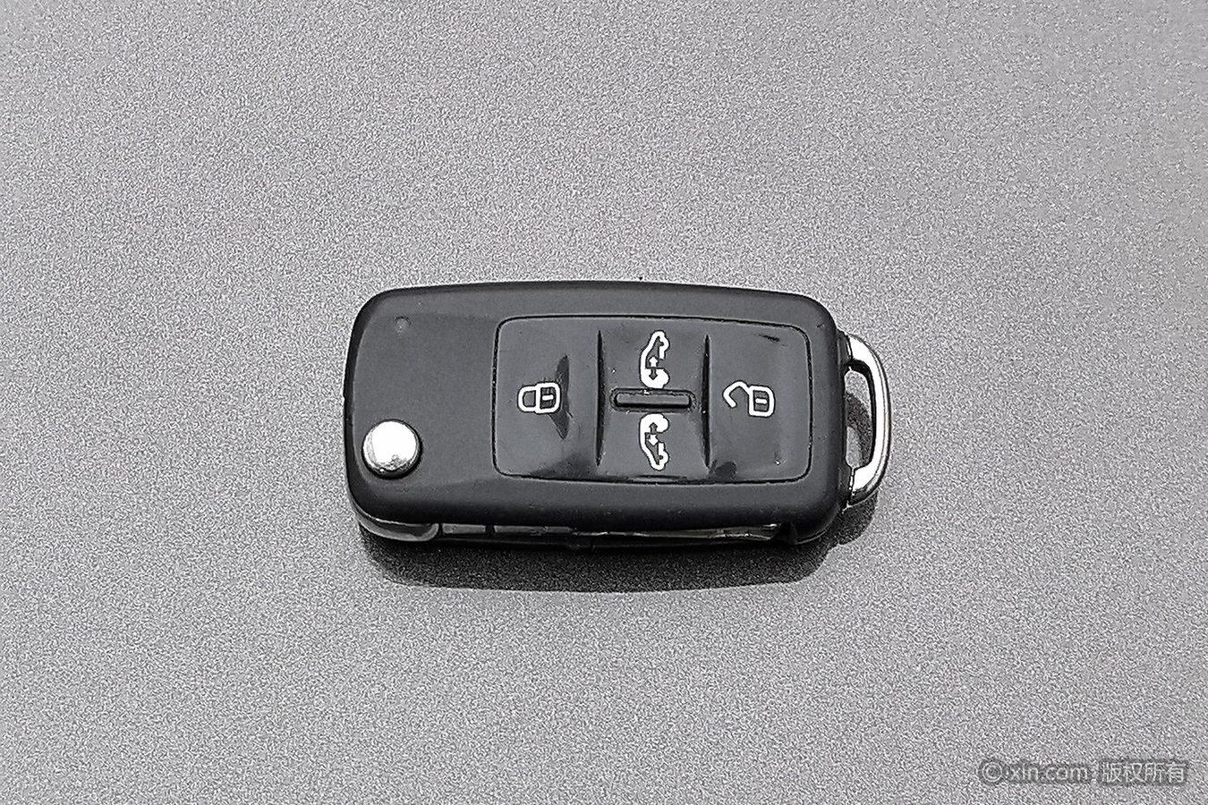 Volkswagen Xia 2018 380TSI 7 мест