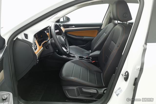 Volkswagen Bora 2023 280 TSI DSG — фото 17