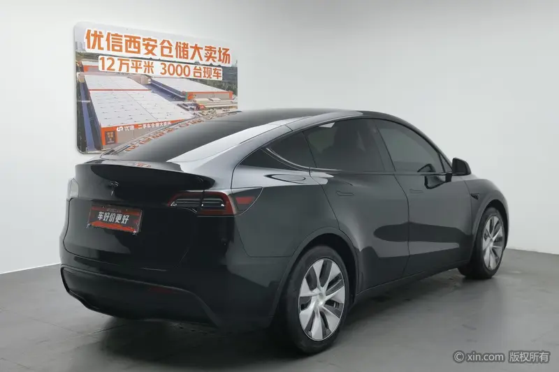 Tesla Model Y — фото 4