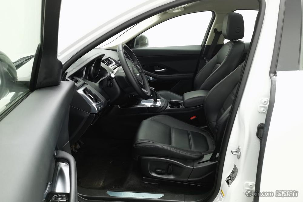 Jaguar E-PACE, фото 18