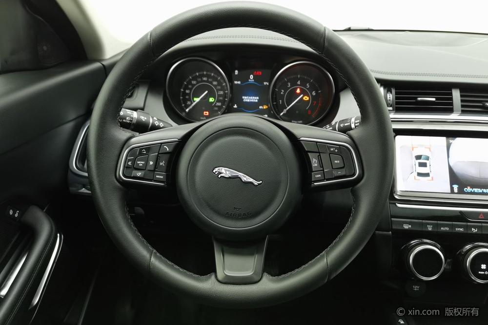 Jaguar E-PACE, фото 15