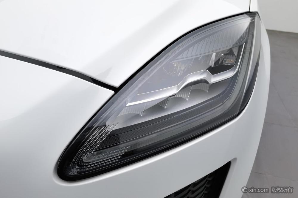 Jaguar E-PACE, фото 7