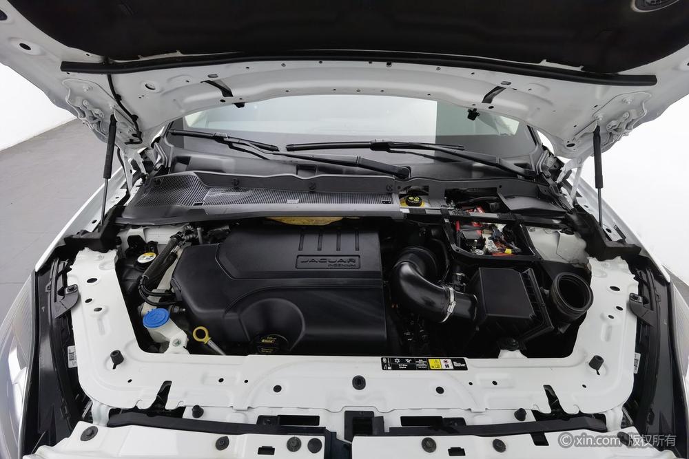 Jaguar E-PACE, фото 5