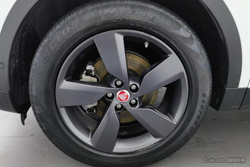 Jaguar E-PACE, фото 8