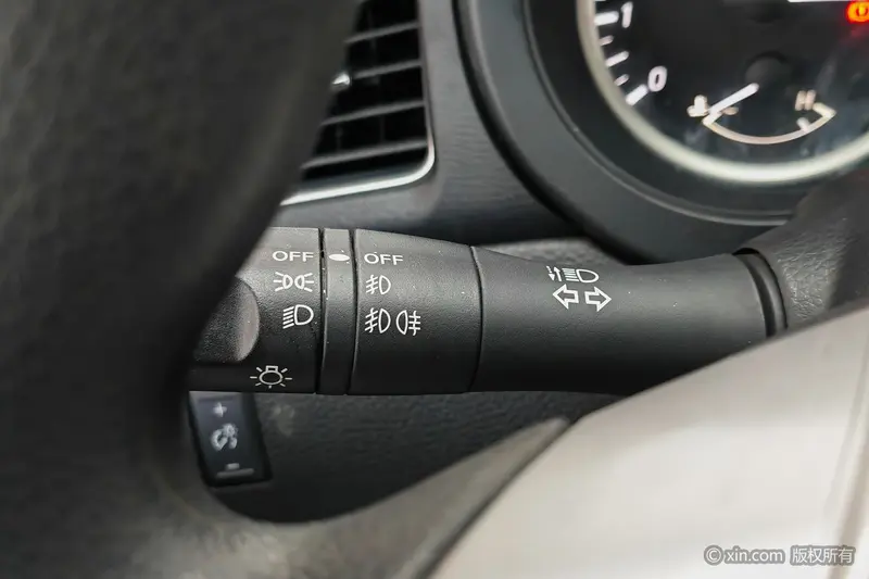 Nissan TIIDA 1.6 L CVT VI — фото 11