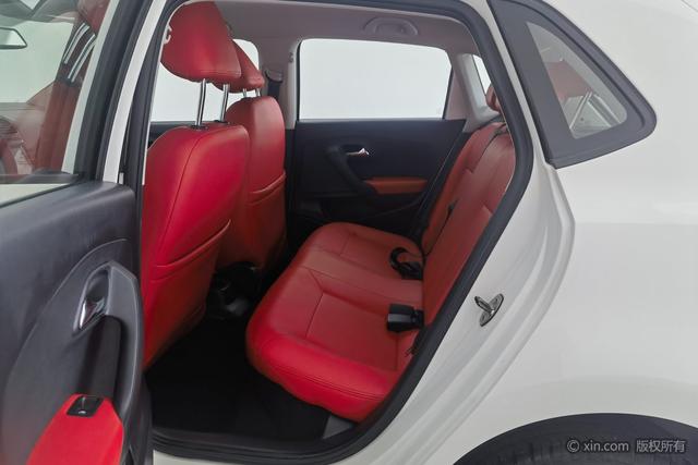 Volkswagen Polo 2018 1.5 L MT — фото 19