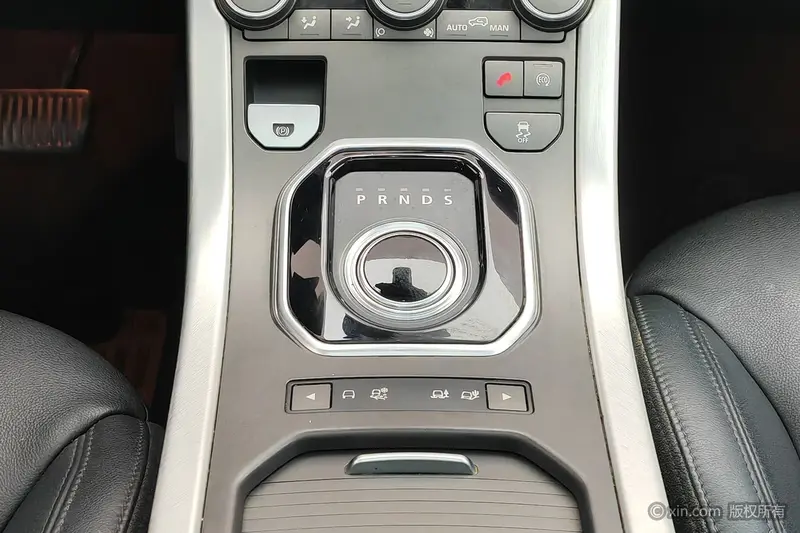 Land Rover Range Rover Evoque 2.0T — фото 10