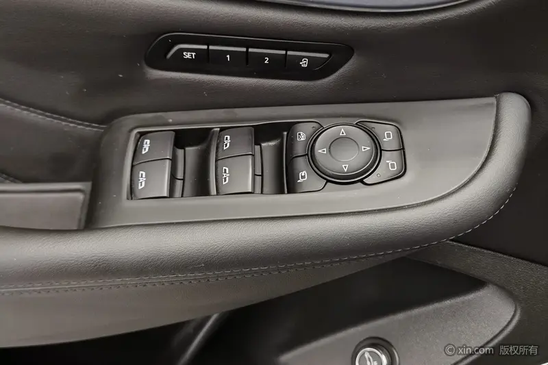 Buick Enclave — фото 17