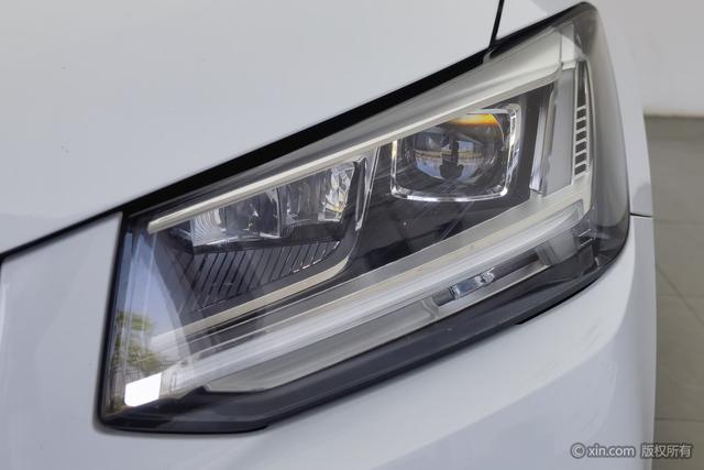 Audi Q2L 2020 35 TFSI — фото 7