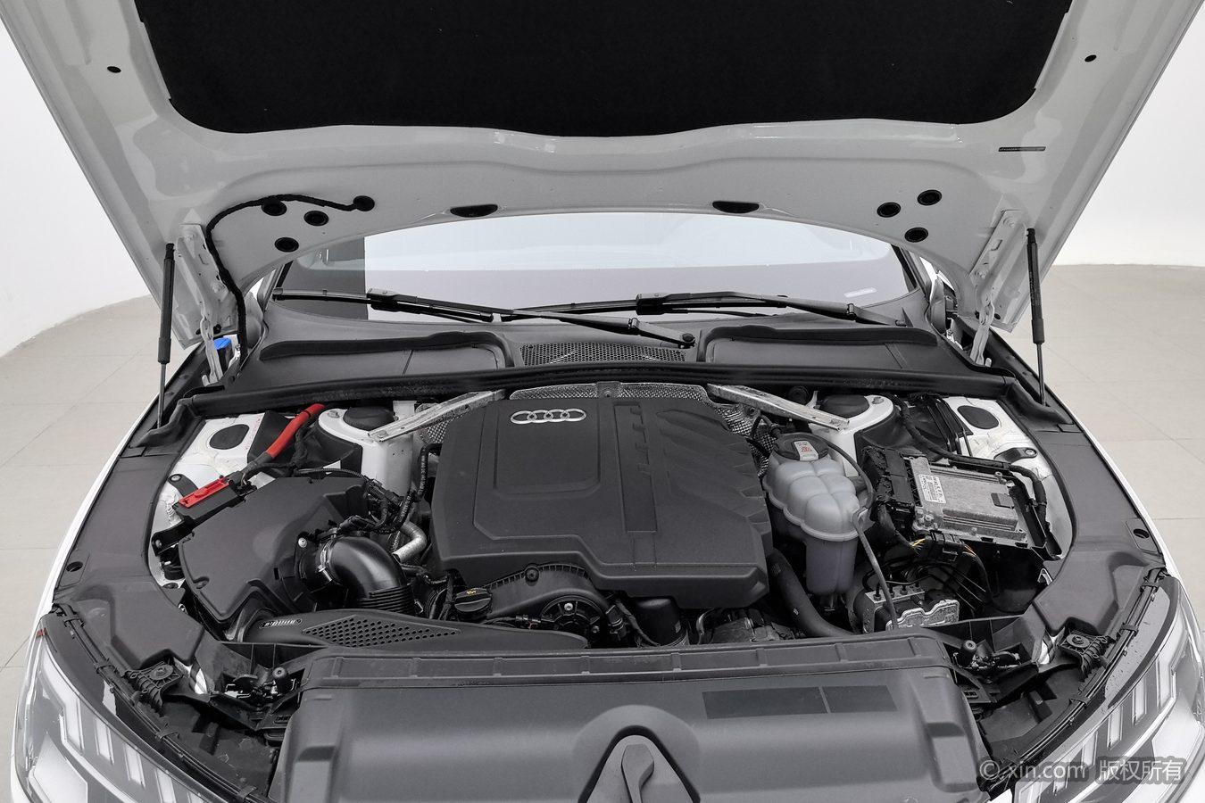 Audi A4L 2024 40 TFSI Luxury