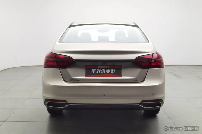 Geely Emgrand 1.5L механика люкс VI — фото 3