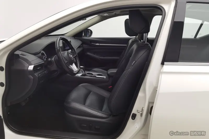 Nissan Teana 2.0 L XL Comfort — фото 12