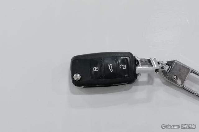 Volkswagen Polo 2018 1.5 L MT — фото 6