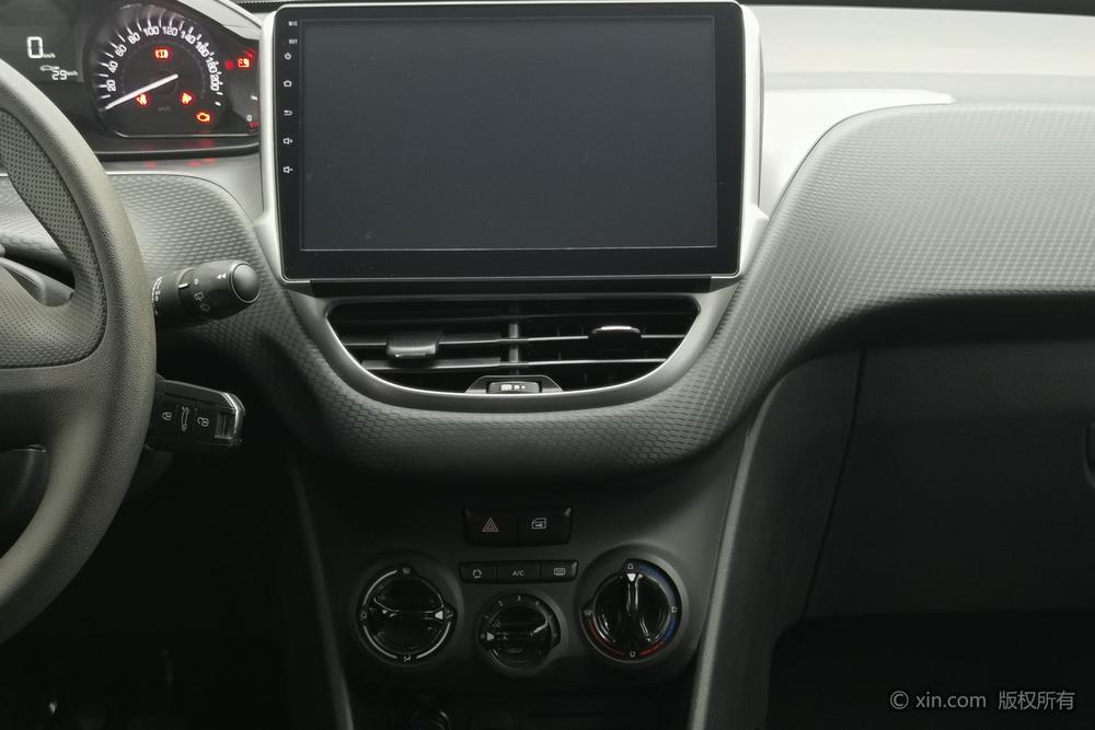 Peugeot 2008, фото 8