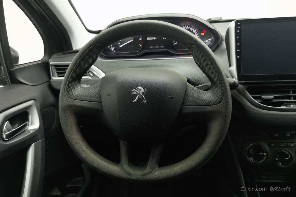 Peugeot 2008, фото 14