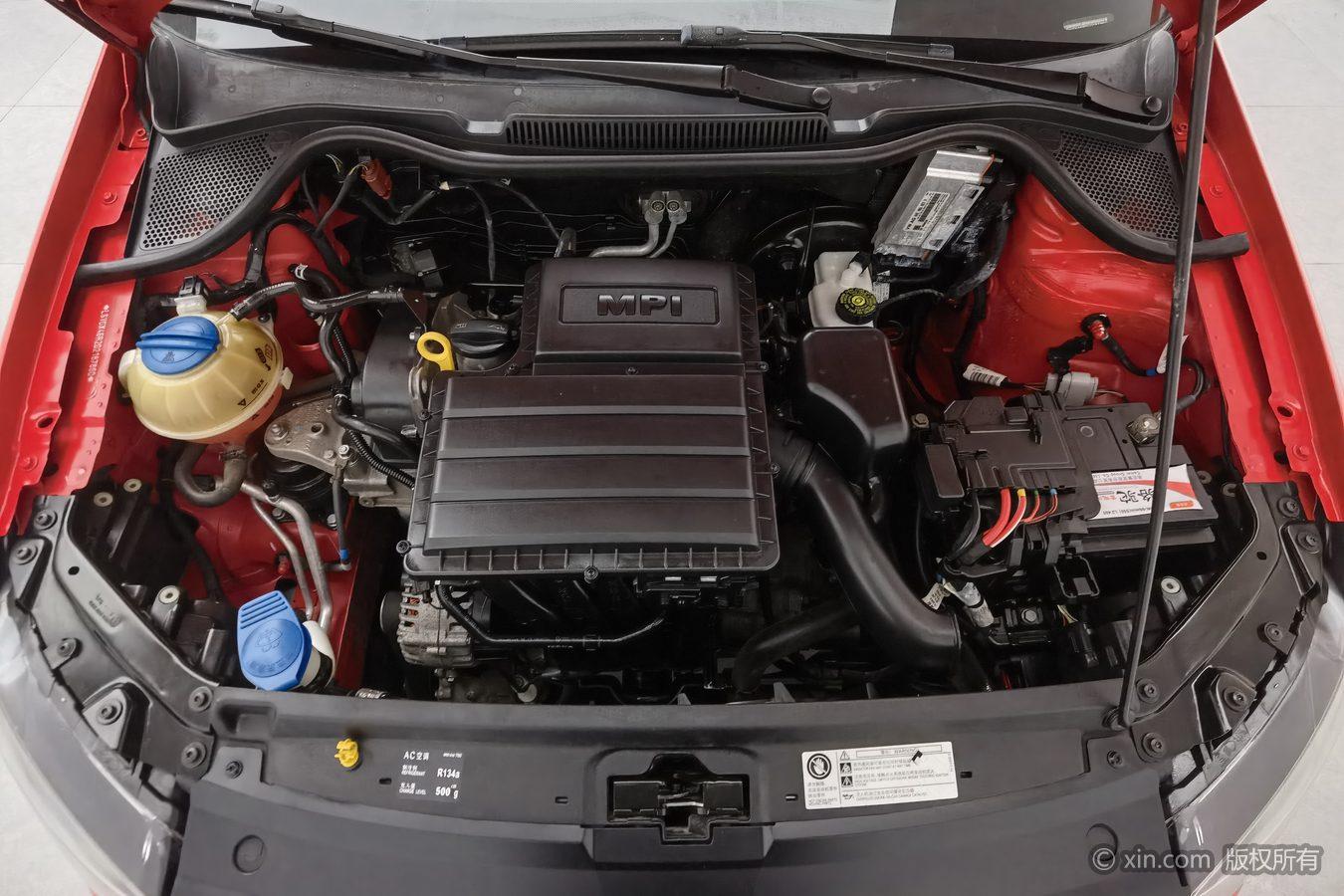 Volkswagen Polo 2016 1.4L MT