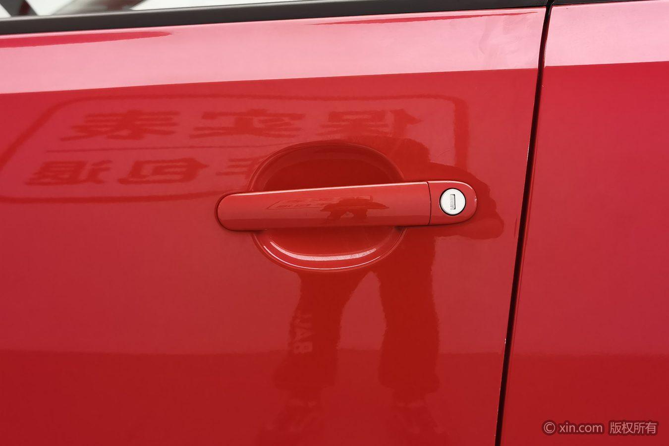 Volkswagen Polo 2016 1.4L MT
