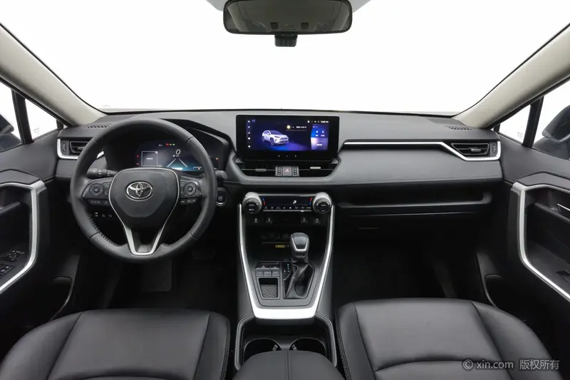 Toyota RAV4 — фото 9