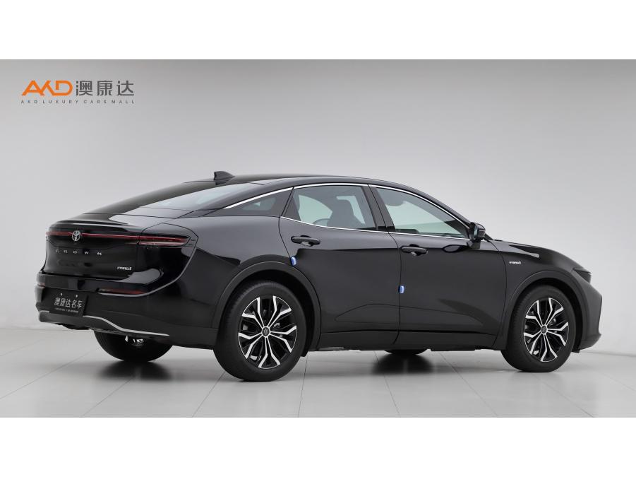 Toyota Crown SportCross SportCross 2023 2.5L HEV Luxury