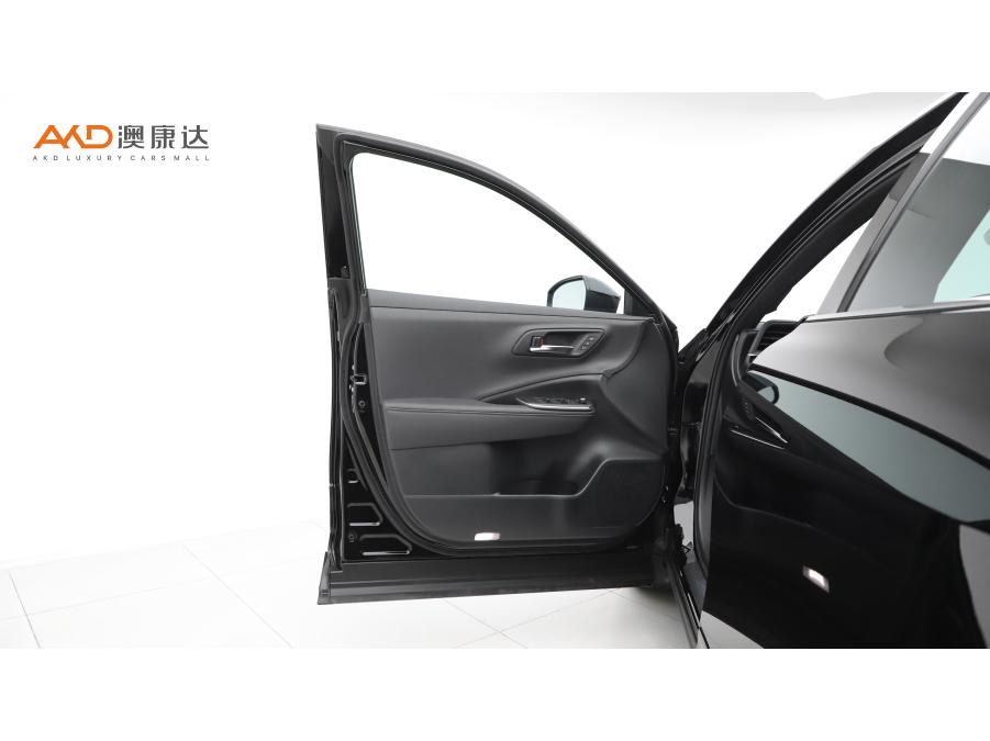 Toyota Crown SportCross SportCross 2023 2.5L HEV Luxury
