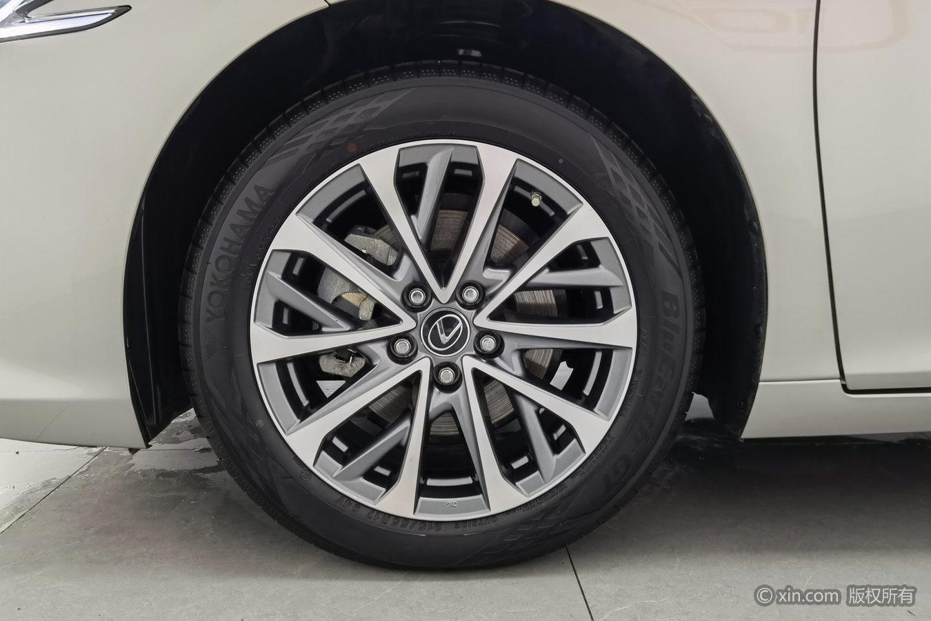Lexus ES 2025 200 Premium
