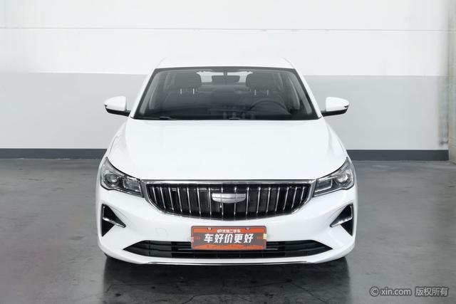 Geely Emgrand 2025 4 1.5 L CVT — фото 2