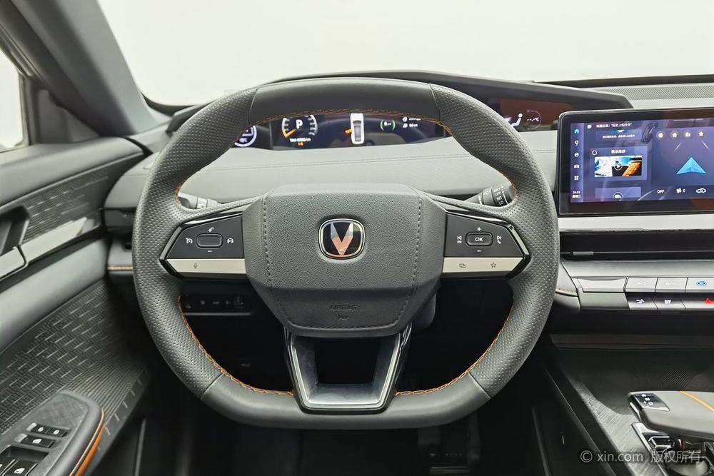 Changan UNI-V iDD, фото 14