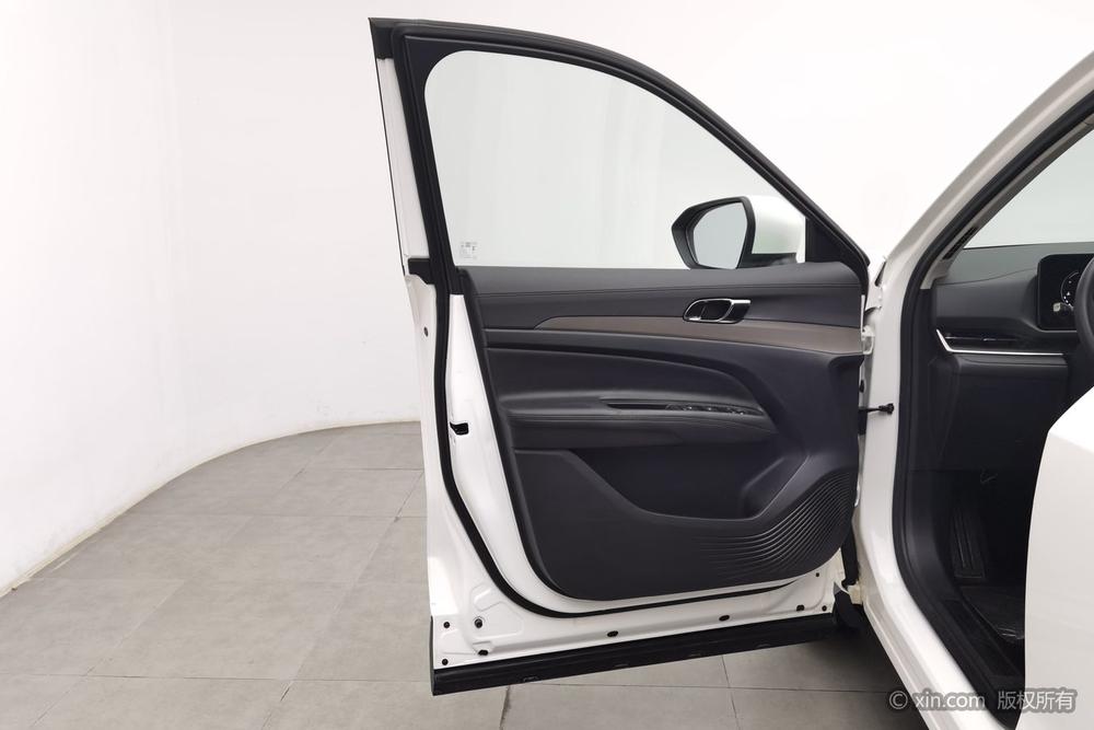 Ford Equator Sport, фото 21