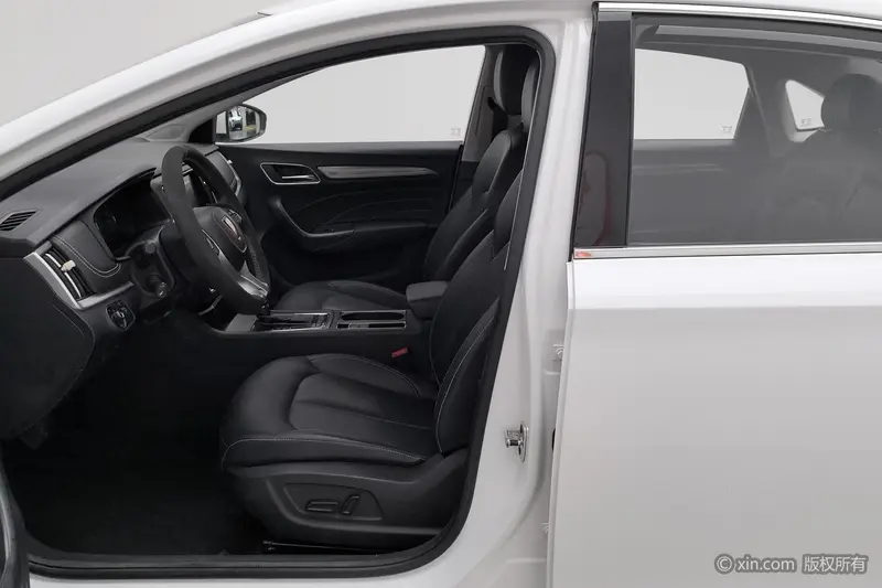 Roewe i6 Classic — фото 12